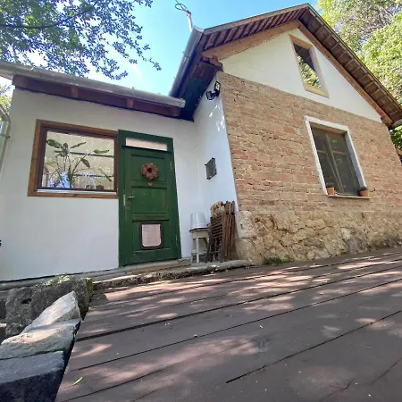 Prázdninový dům Rustic & Garden Retreat On Buda Hilltop