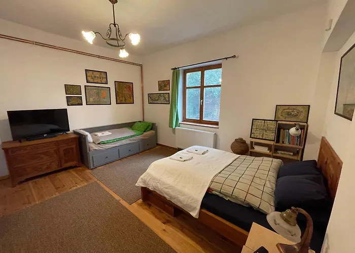 Rustic & Garden Retreat On Buda Hilltop * Budapest